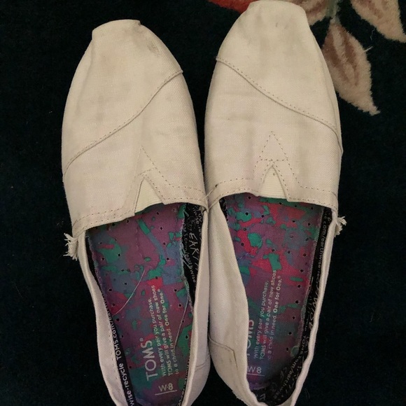 TOMS - Picture 2 of 6